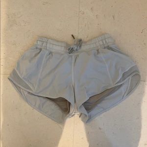 Lululemon Hotty Hot 2.5” Shorts